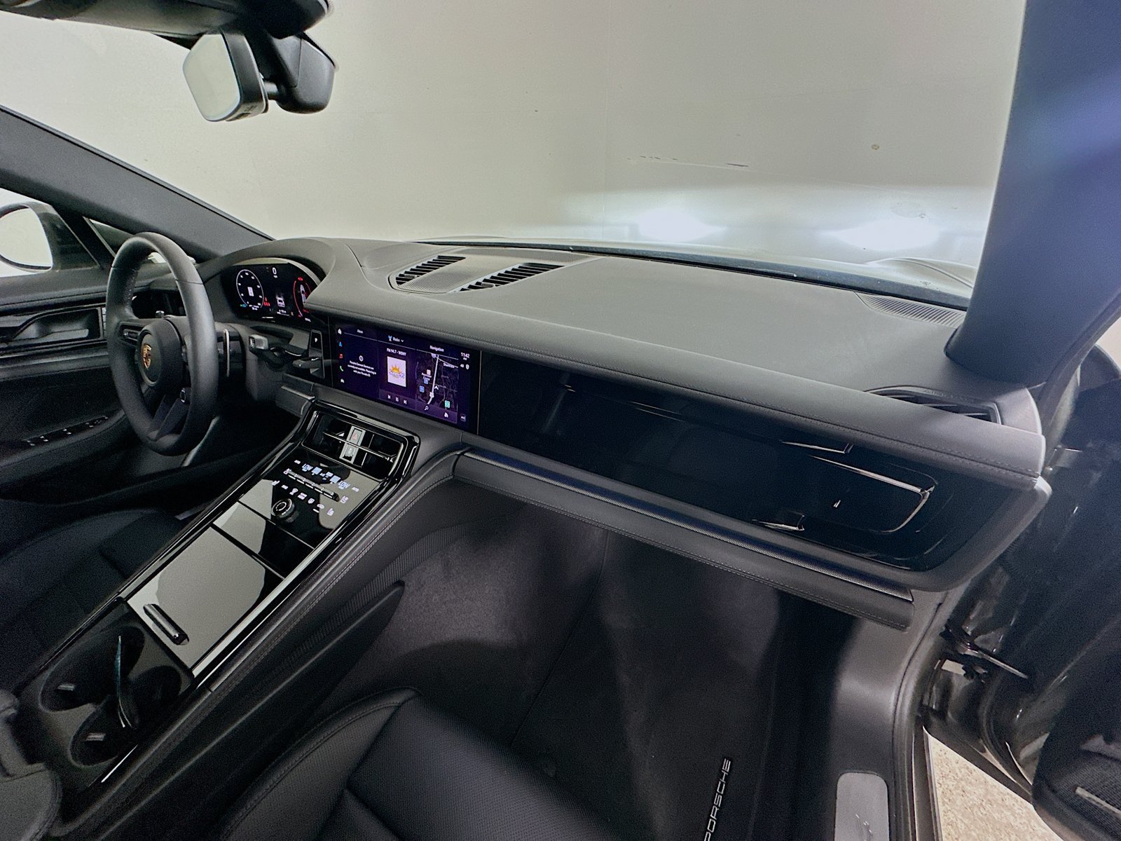 New 2026 Porsche Panamera 4 AWD/4WD image 45