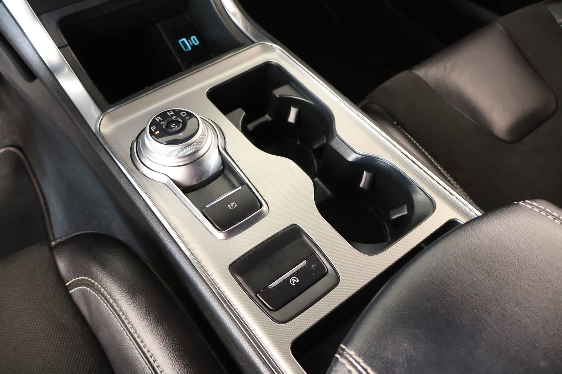 Used 2022 Ford Edge ST AWD/4WD image 8