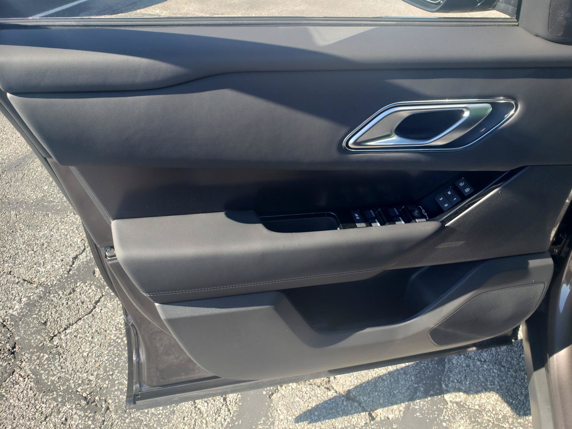 New 2026 Land Rover Range Rover Velar Belgravia AWD/4WD image 8