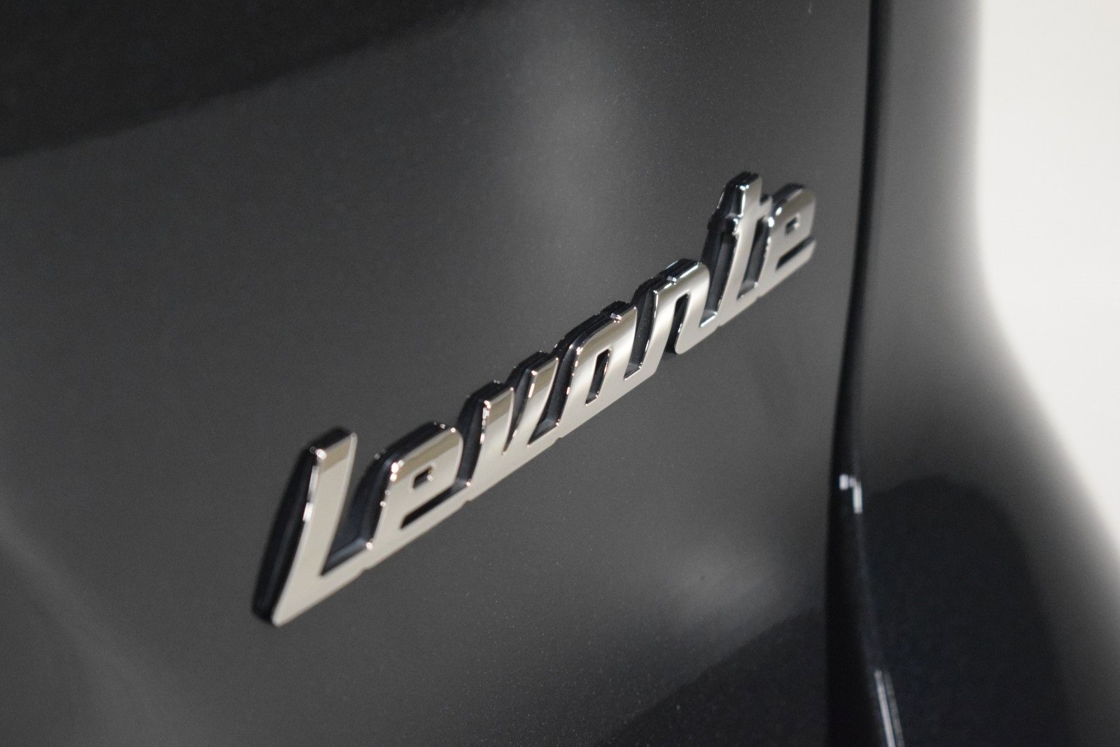 Certified 2022 Maserati Levante Modena image 11