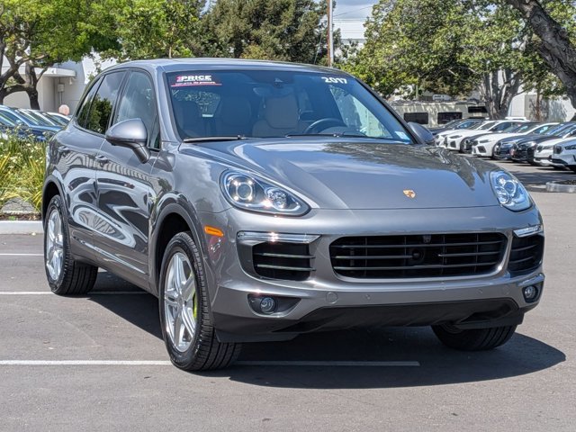 Used 2017 Porsche Cayenne S AWD/4WD image 3