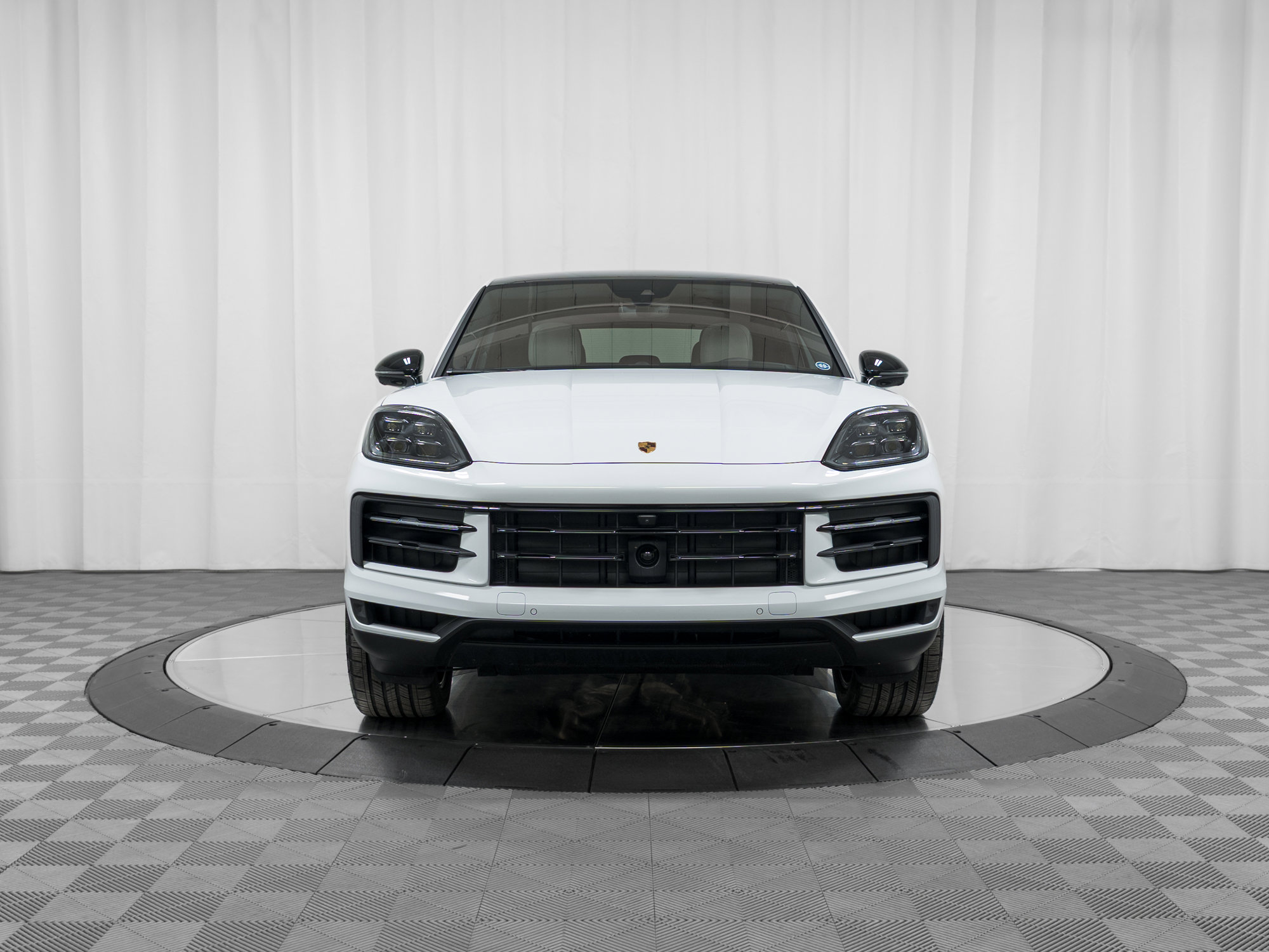 Used 2025 Porsche Cayenne S image 10