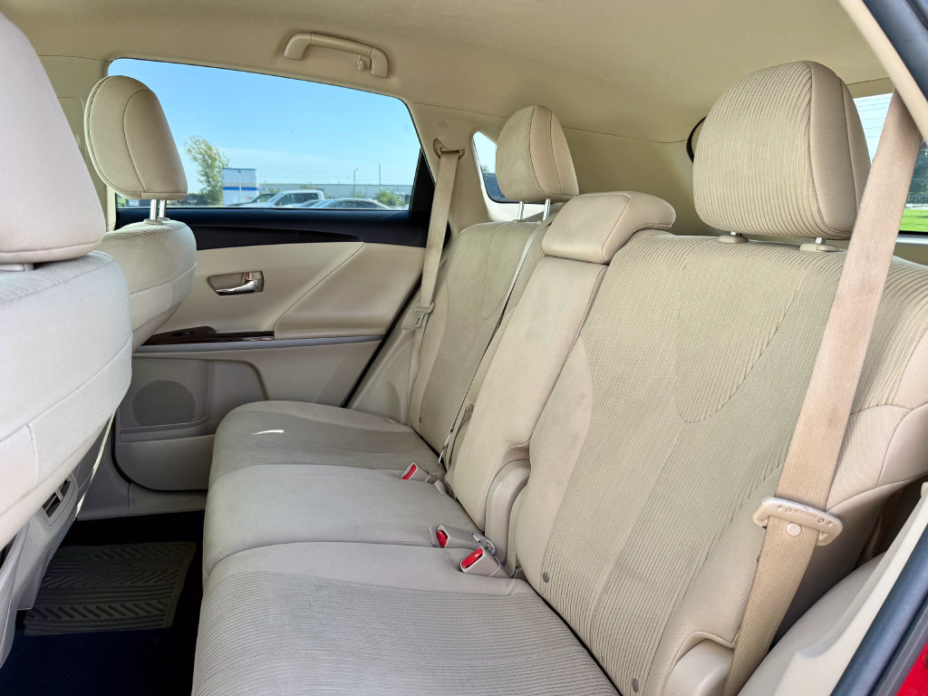 Used 2011 Toyota Venza FWD image 12