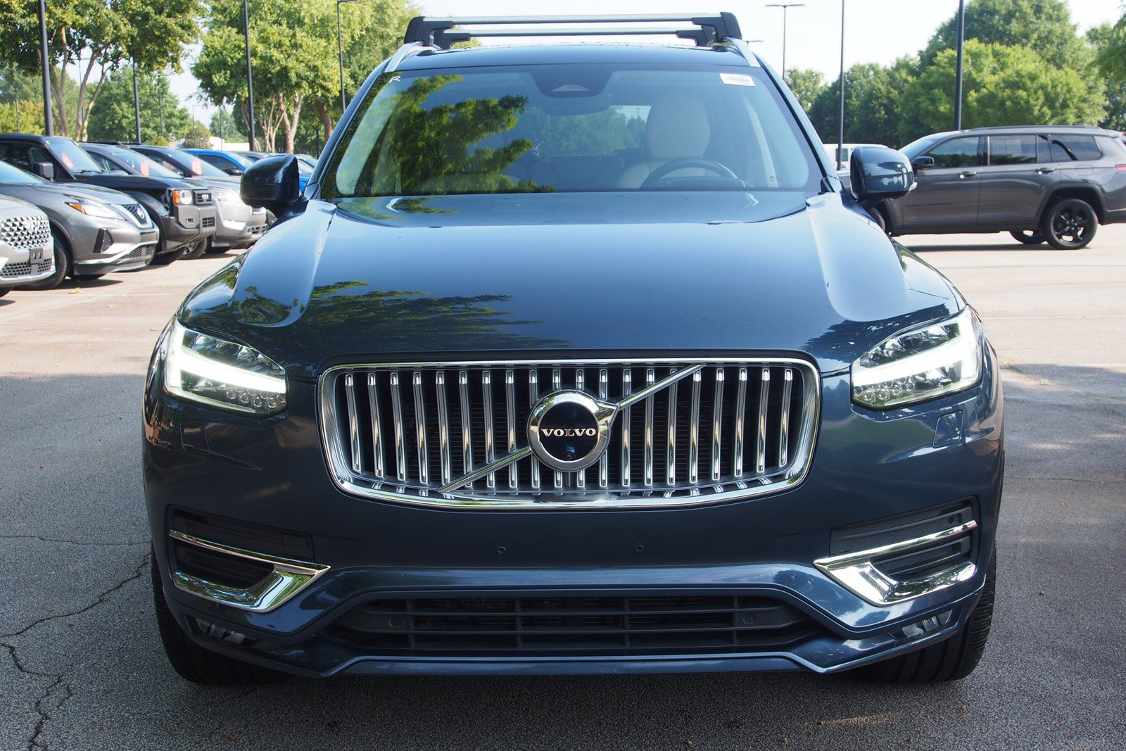 Used 2023 Volvo XC90 B6 Ultimate w/ Protection Package AWD/4WD image 2