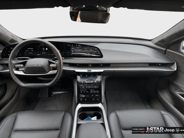 Used 2022 Lucid Air Grand Touring image 9