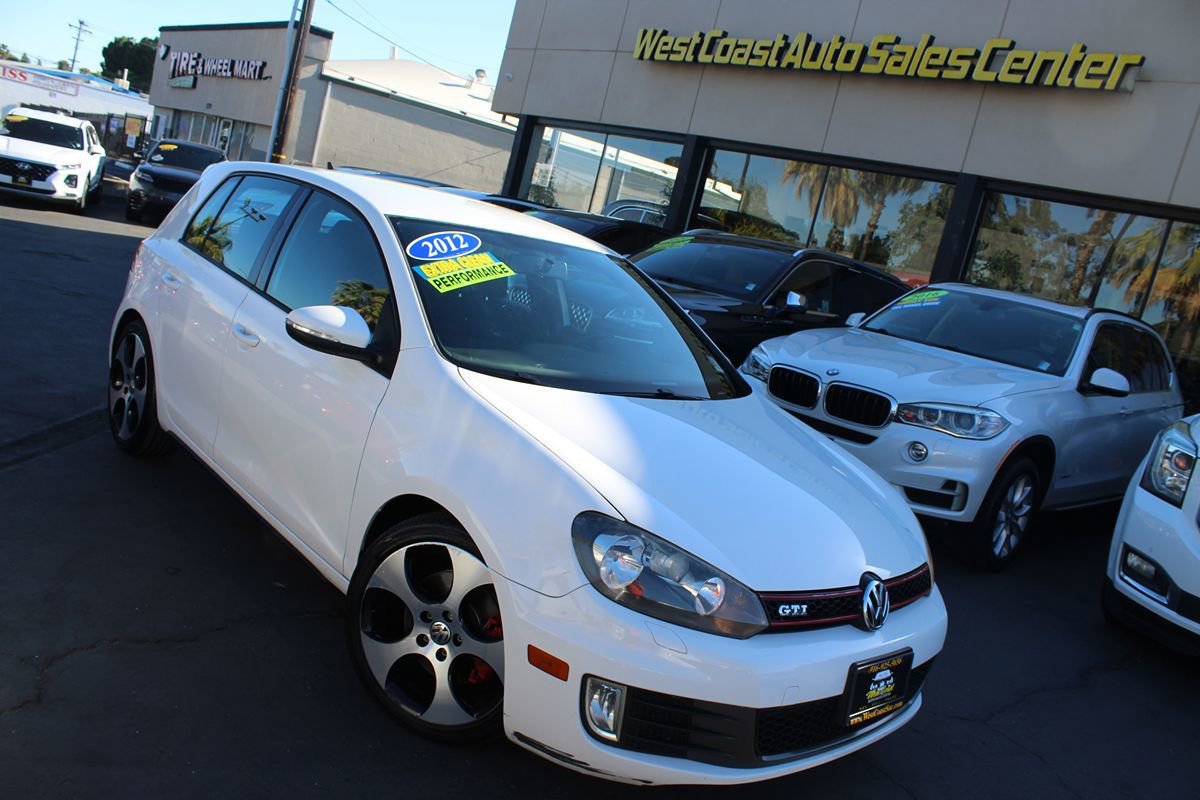 Used 2012 Volkswagen Golf 4-Door FWD image 34