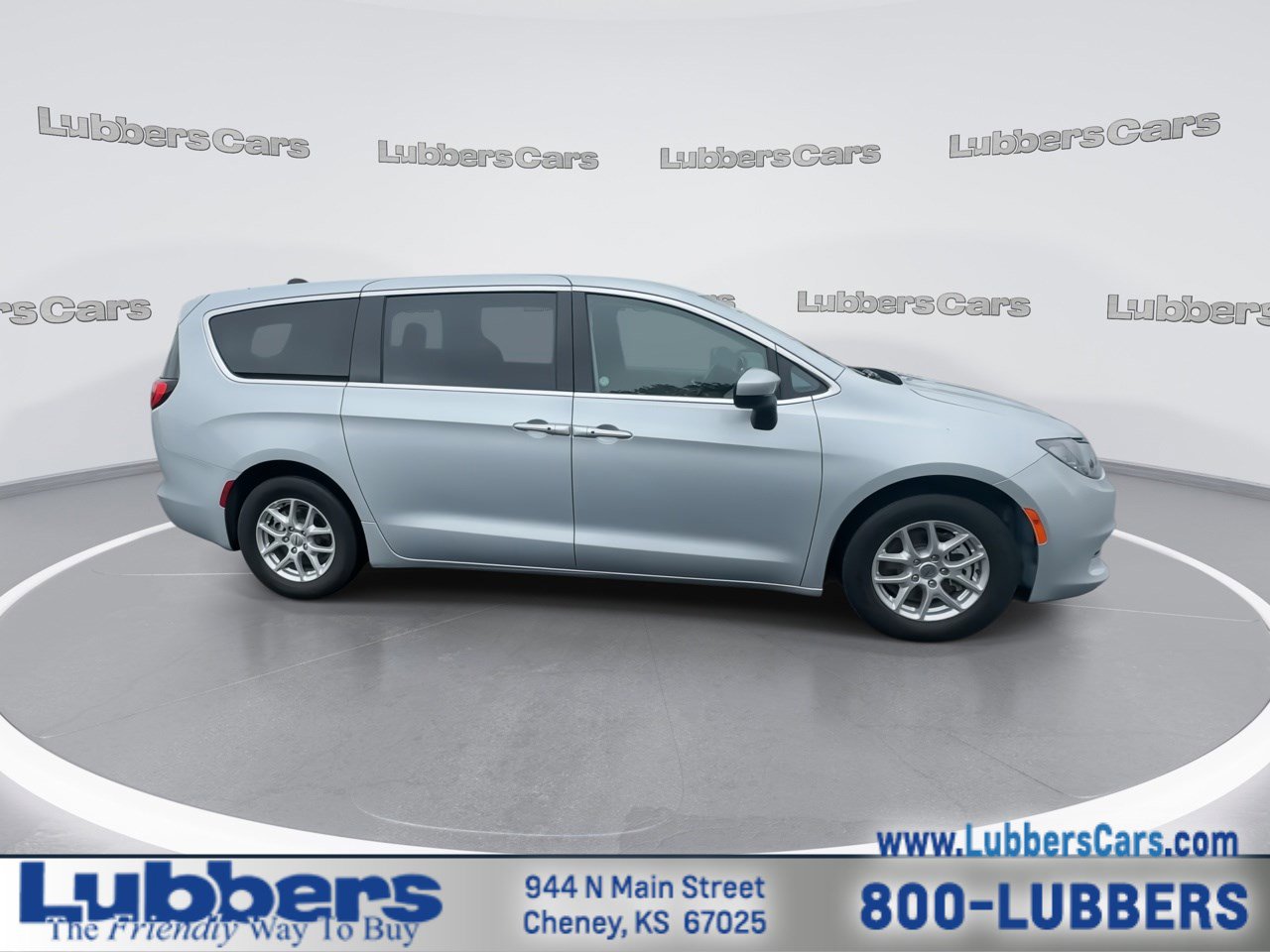 Used 2023 Chrysler Voyager LX FWD image 9