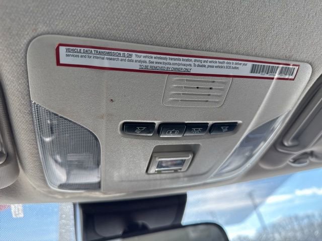 Used 2021 Toyota Corolla LE image 19