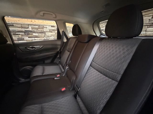 Used 2017 Nissan Rogue S w/ S Appearance Package AWD/4WD image 30
