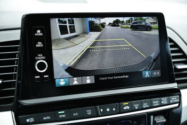 Used 2025 Honda Odyssey Sport-L image 40