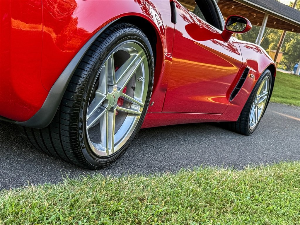 Used 2007 Chevrolet Corvette Z06 w/ Preferred Equipment Group RWD image 37