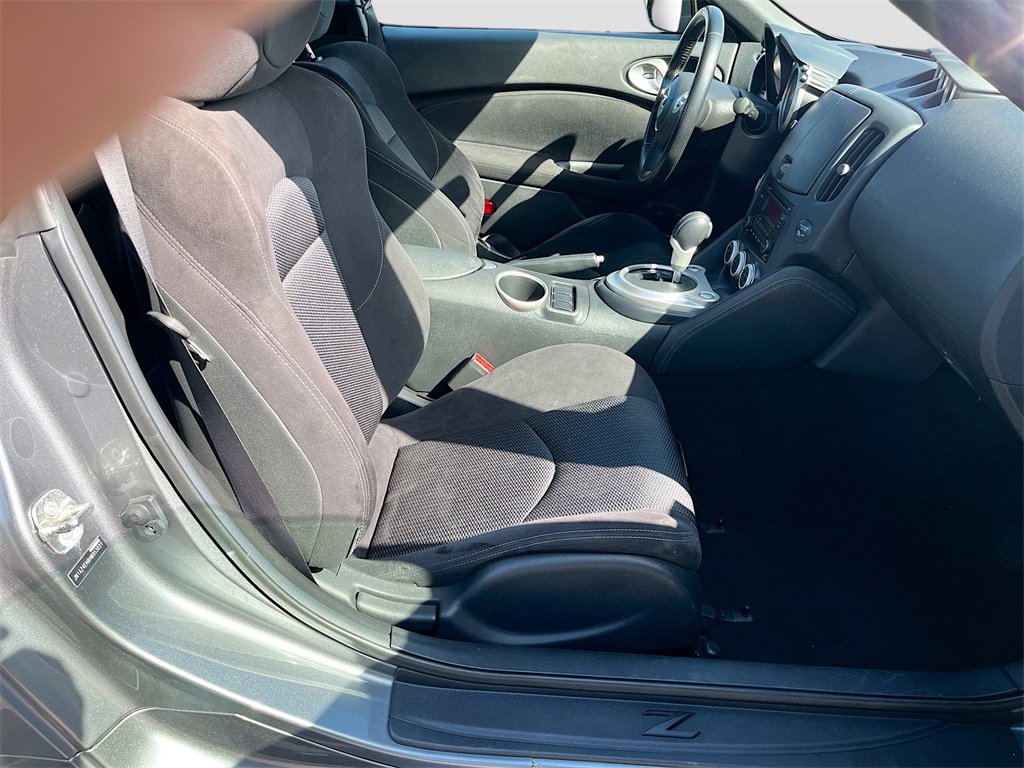 Used 2017 Nissan 370Z Base image 26