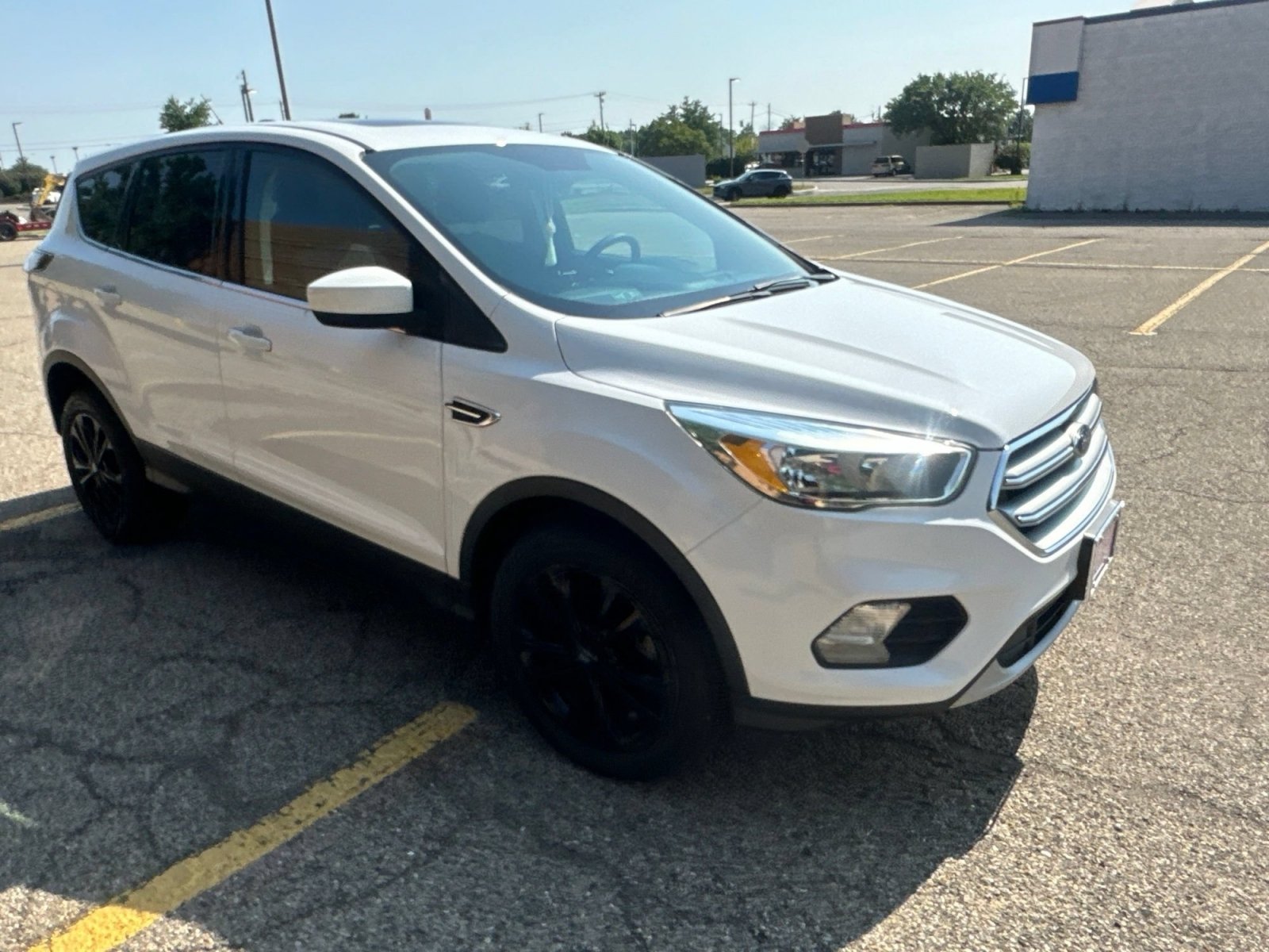Used 2017 Ford Escape SE FWD image 17
