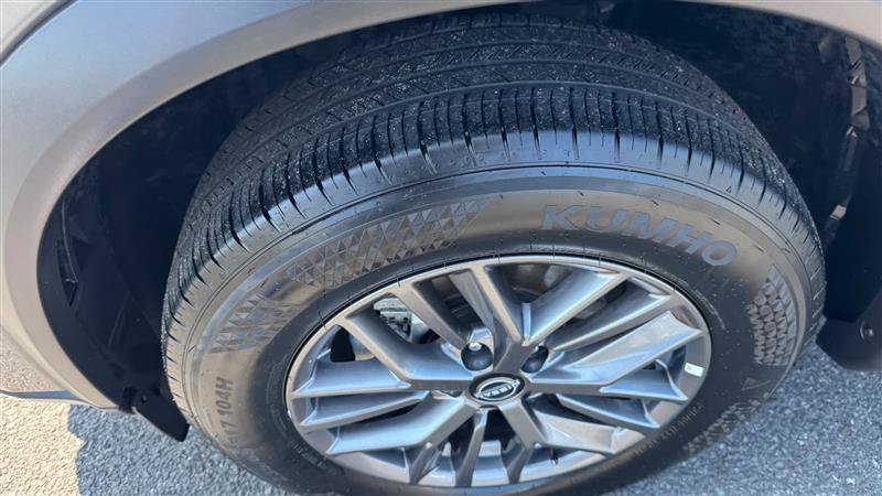 Used 2024 Nissan Rogue S AWD/4WD image 29