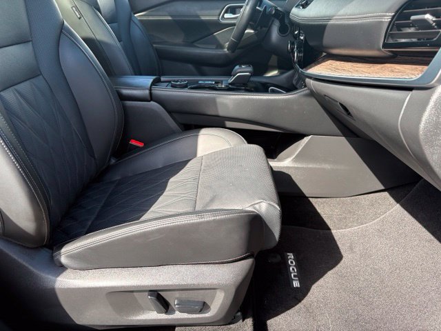 Used 2024 Nissan Rogue Platinum AWD/4WD image 20