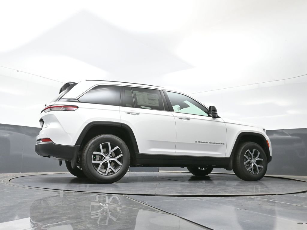 New 2025 Jeep Grand Cherokee Limited w/ Trailer Tow Package image 37