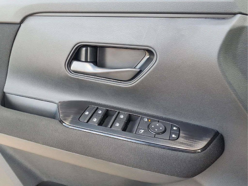 New 2027 Nissan Kicks S FWD image 16