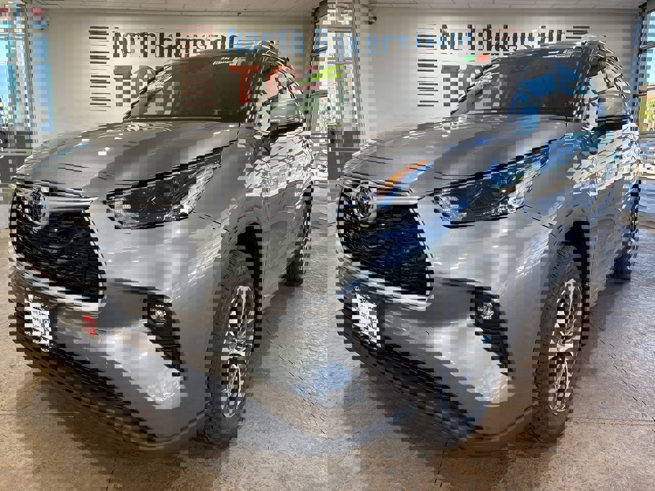 Certified 2025 Toyota Highlander XLE