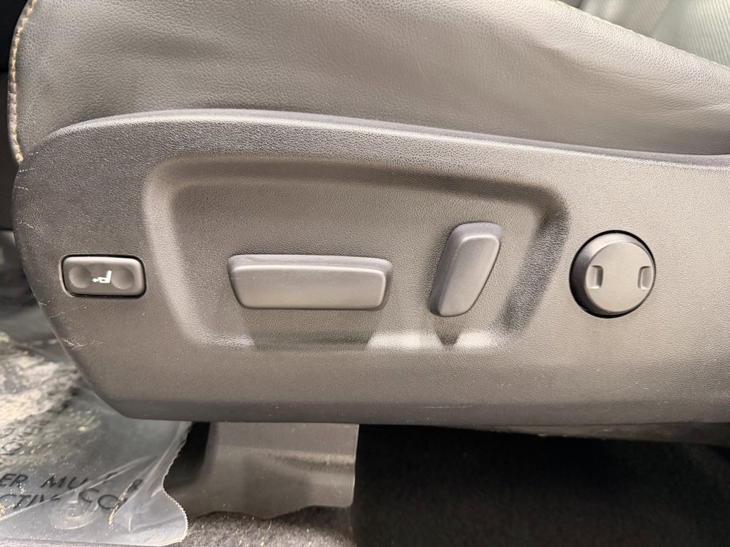 Used 2018 Toyota Highlander Limited Platinum image 23