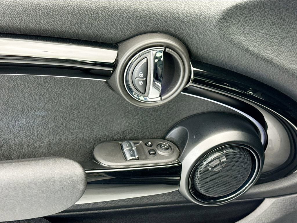 Certified 2022 MINI Cooper S image 26