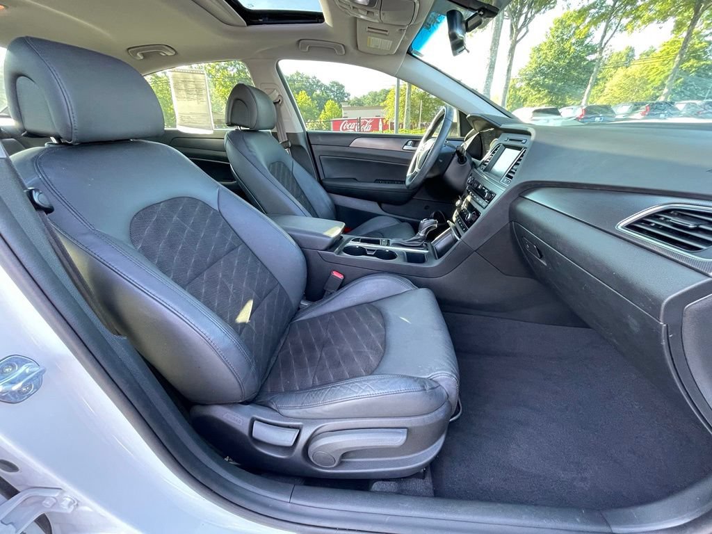 Used 2017 Hyundai Sonata Sport w/ Value Edition Package 02 FWD image 32