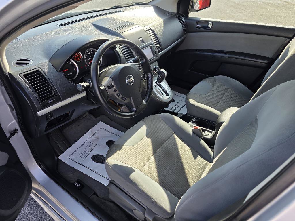 Used 2012 Nissan Sentra 2.0 SR w/ Special Edition Pkg FWD image 12