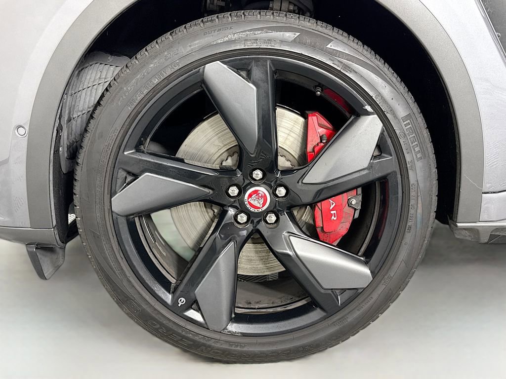Certified 2021 Jaguar F-PACE SVR image 32