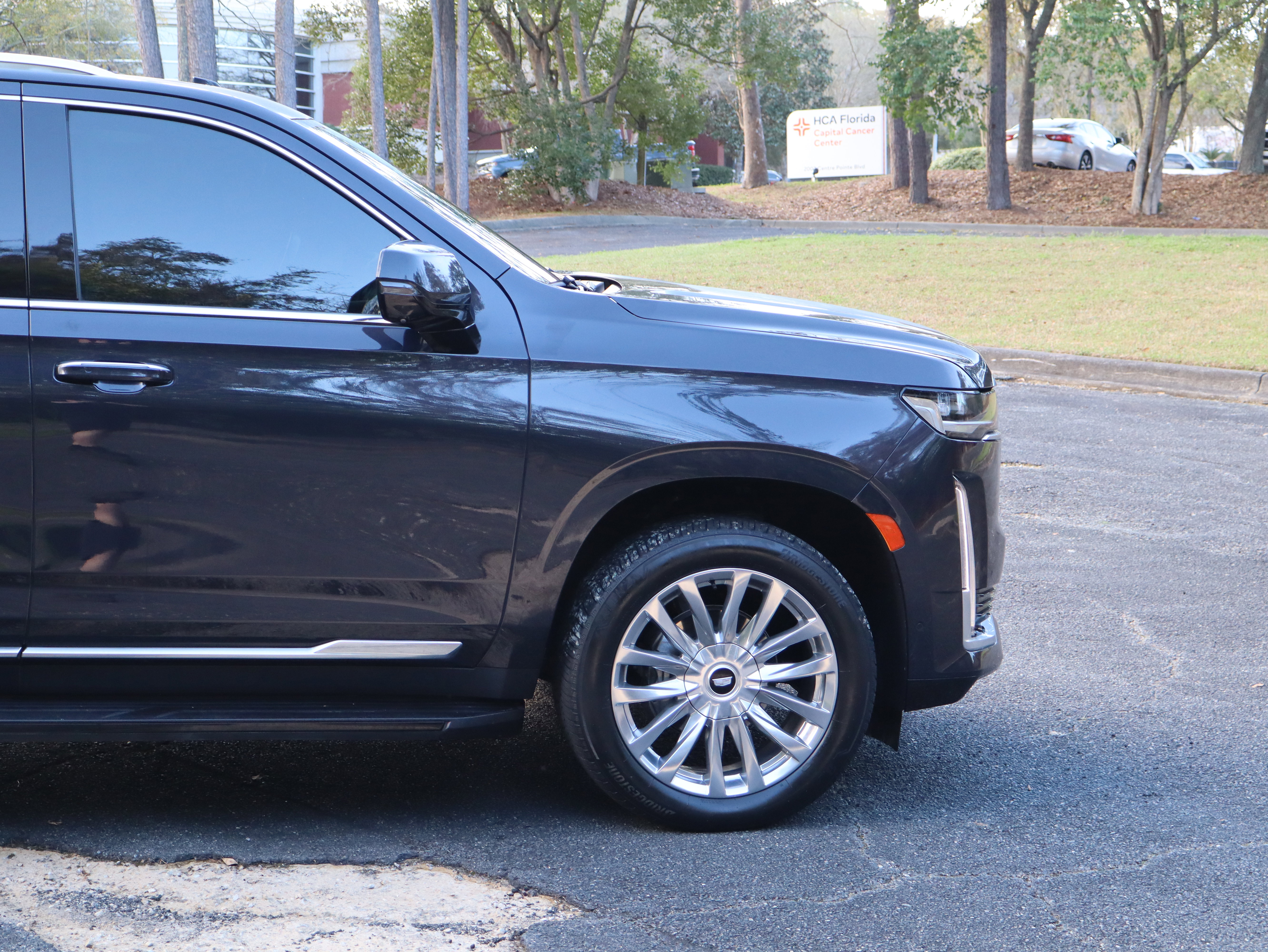 Used 2023 Cadillac Escalade Premium Luxury w/ LPO, Floor Liner Package image 9
