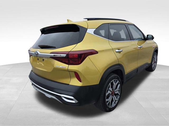 Used 2021 Kia Seltos SX w/ SX Sunroof Package image 3