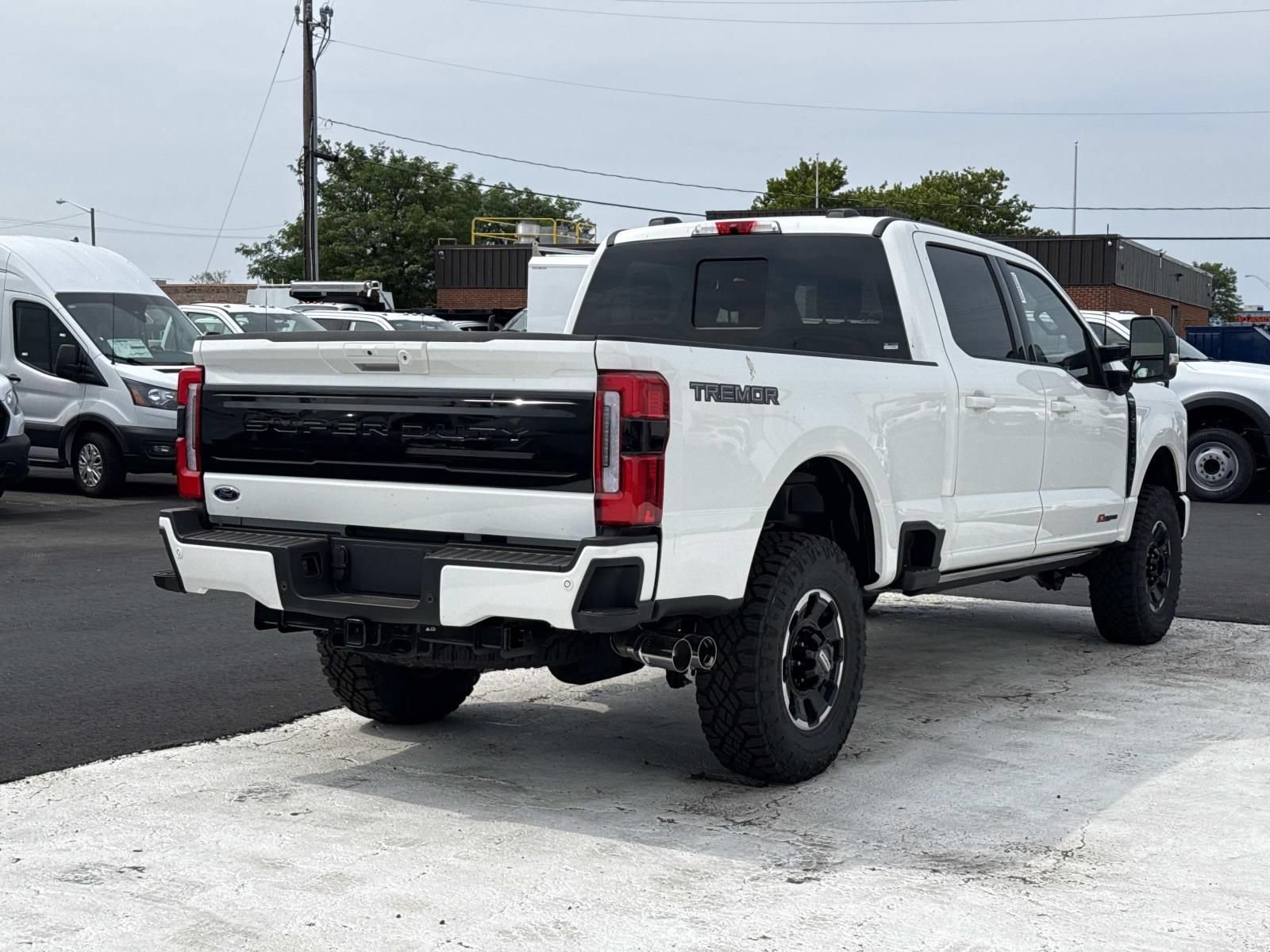 New 2026 Ford F250 Platinum w/ Tremor Off-Road Package AWD/4WD image 3