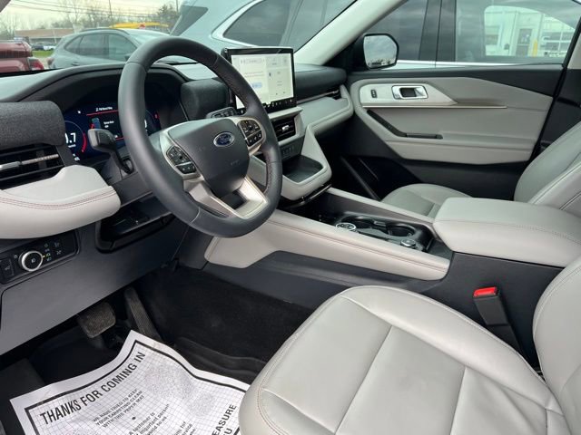 Used 2025 Ford Explorer Active w/ Active Comfort Package AWD/4WD image 14