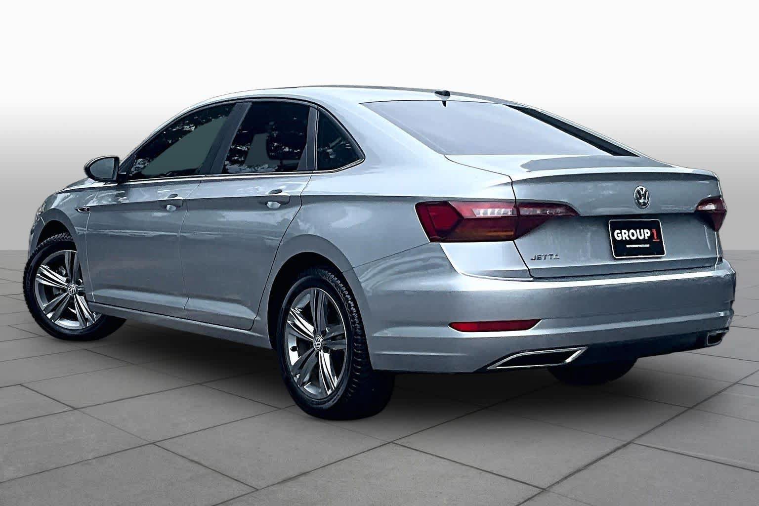 Used 2019 Volkswagen Jetta R-Line w/ R-Line Cold Weather Package FWD image 12