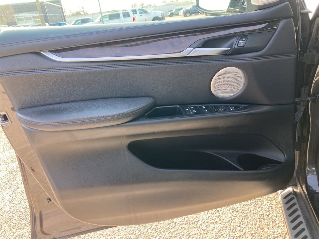 Used 2014 BMW X5 xDrive50i image 11