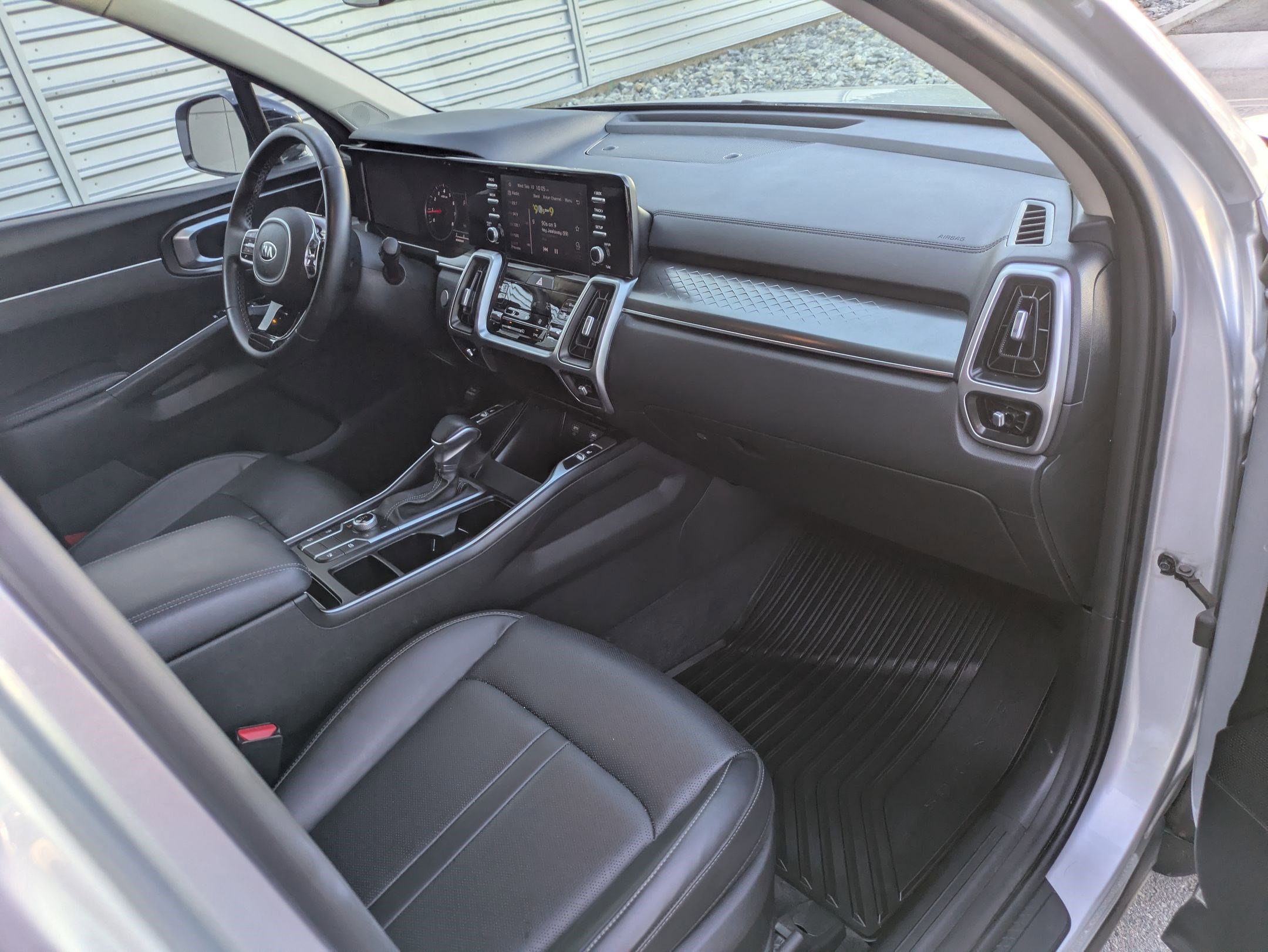 Used 2021 Kia Sorento S image 32