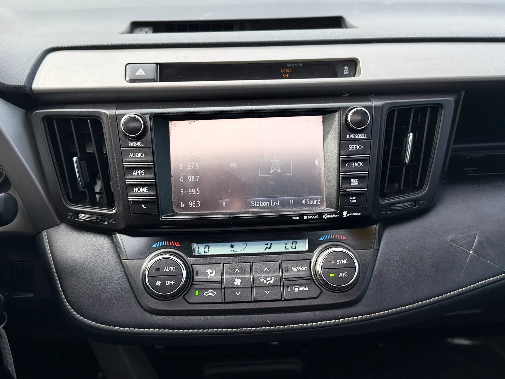 Used 2016 Toyota RAV4 XLE FWD image 30