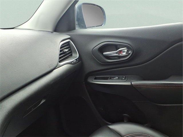 Used 2019 Jeep Cherokee Trailhawk w/ Comfort/Convenience Group image 22