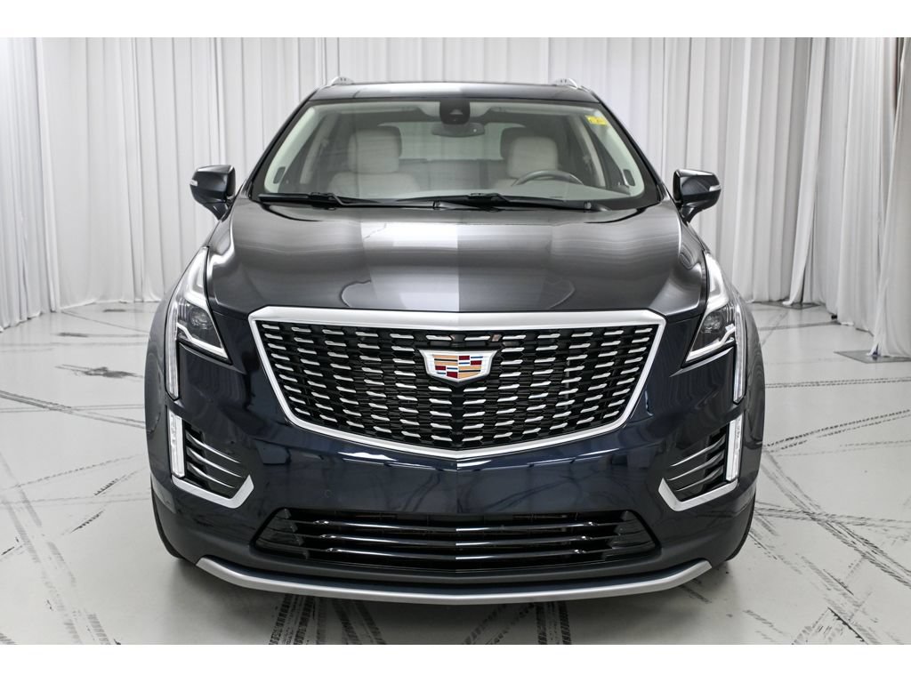 Certified 2022 Cadillac XT5 Premium Luxury FWD image 3