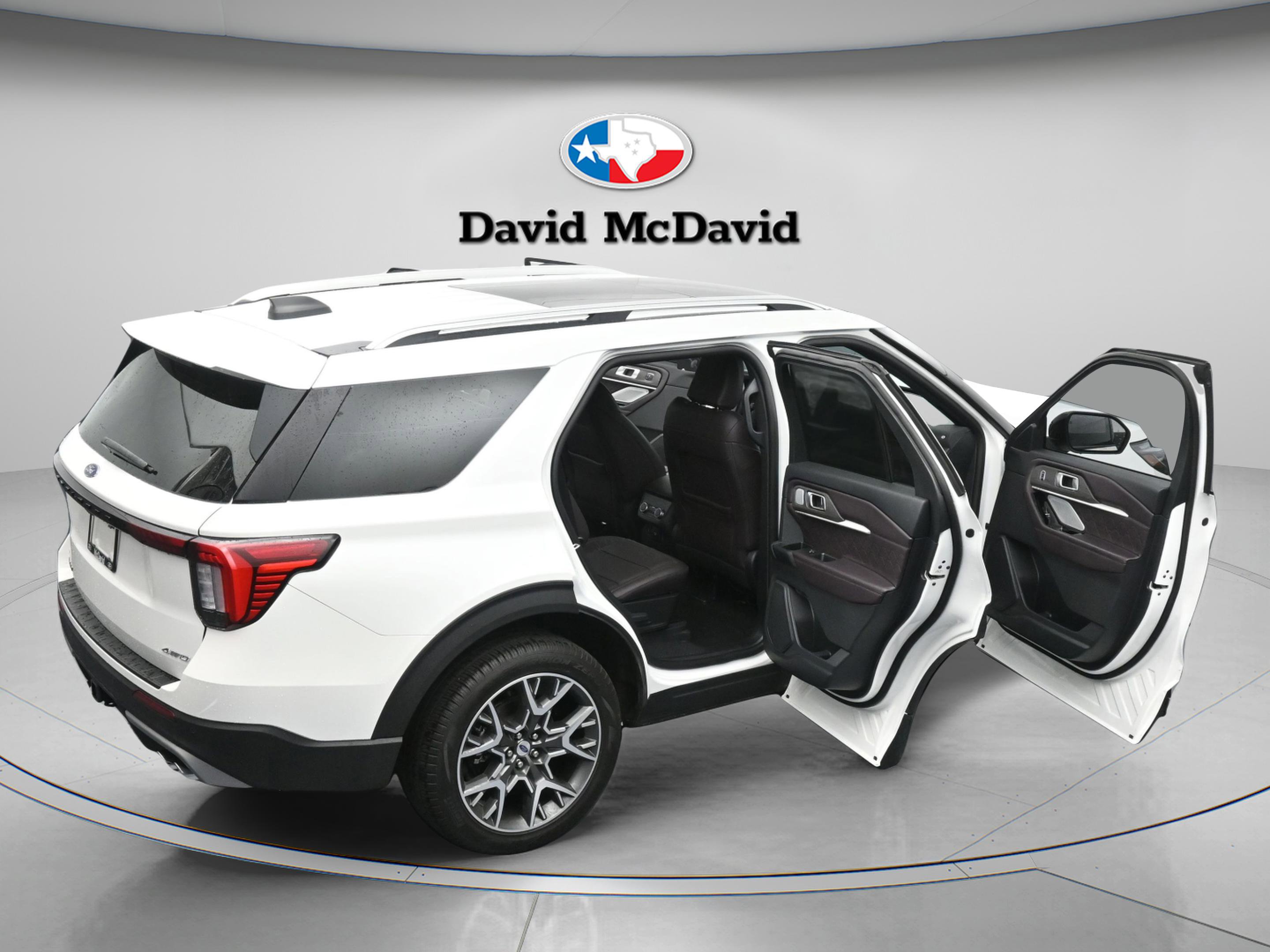 Used 2025 Ford Explorer Platinum w/ Ultimate Package image 49