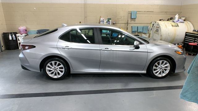 Used 2024 Toyota Camry LE FWD image 7