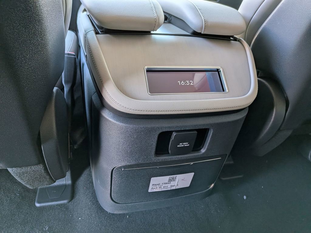 New 2026 Lincoln Navigator L Reserve w/ Jet Appearance Package image 8