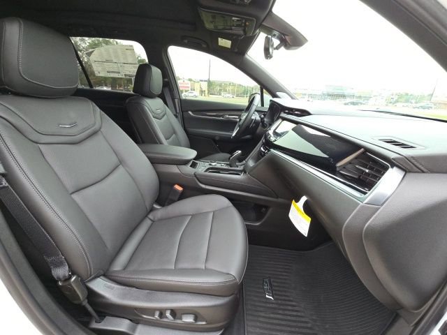 New 2025 Cadillac XT6 Sport w/ Technology Package image 14