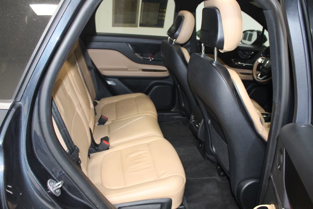 Used 2020 Lincoln Corsair Reserve image 32