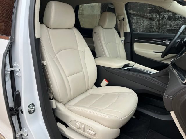 Used 2022 Buick Enclave Essence FWD image 20