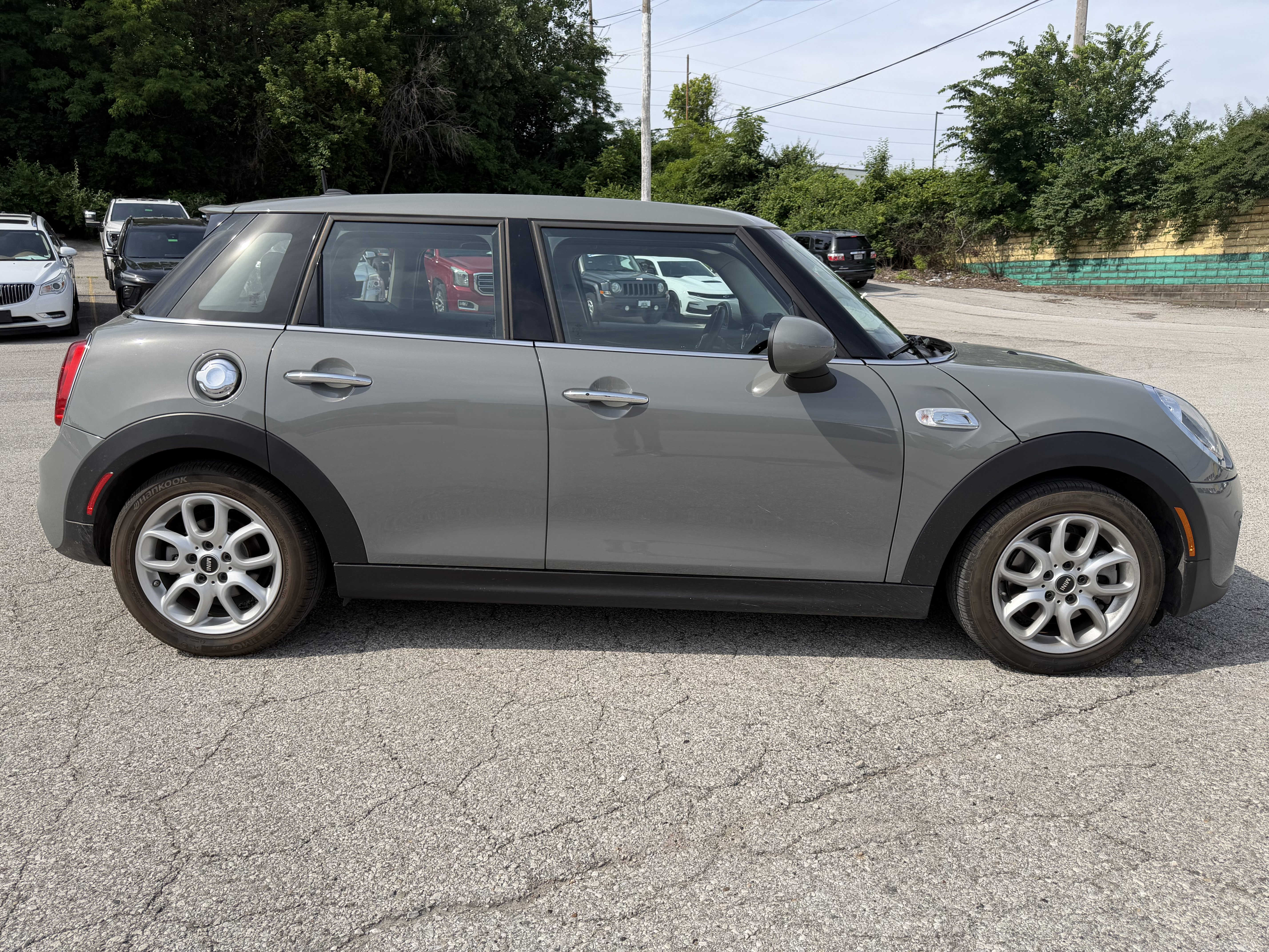 Used 2018 MINI Cooper S FWD image 8