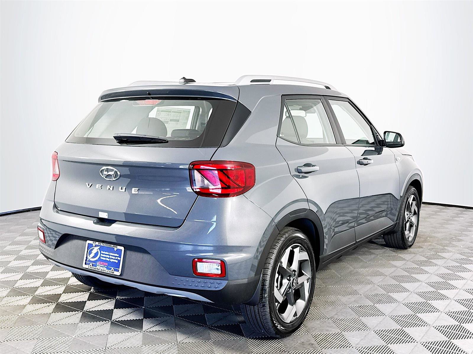 New 2025 Hyundai Venue SEL image 7