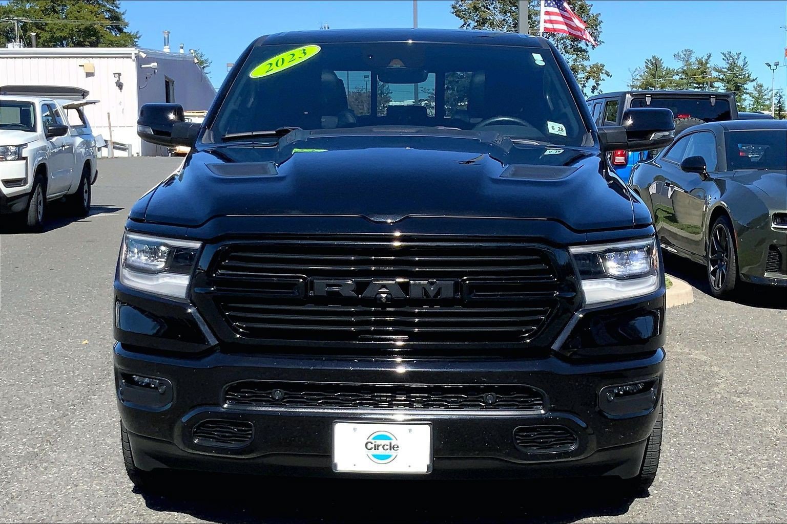Used 2023 RAM 1500 Laramie AWD/4WD image 3
