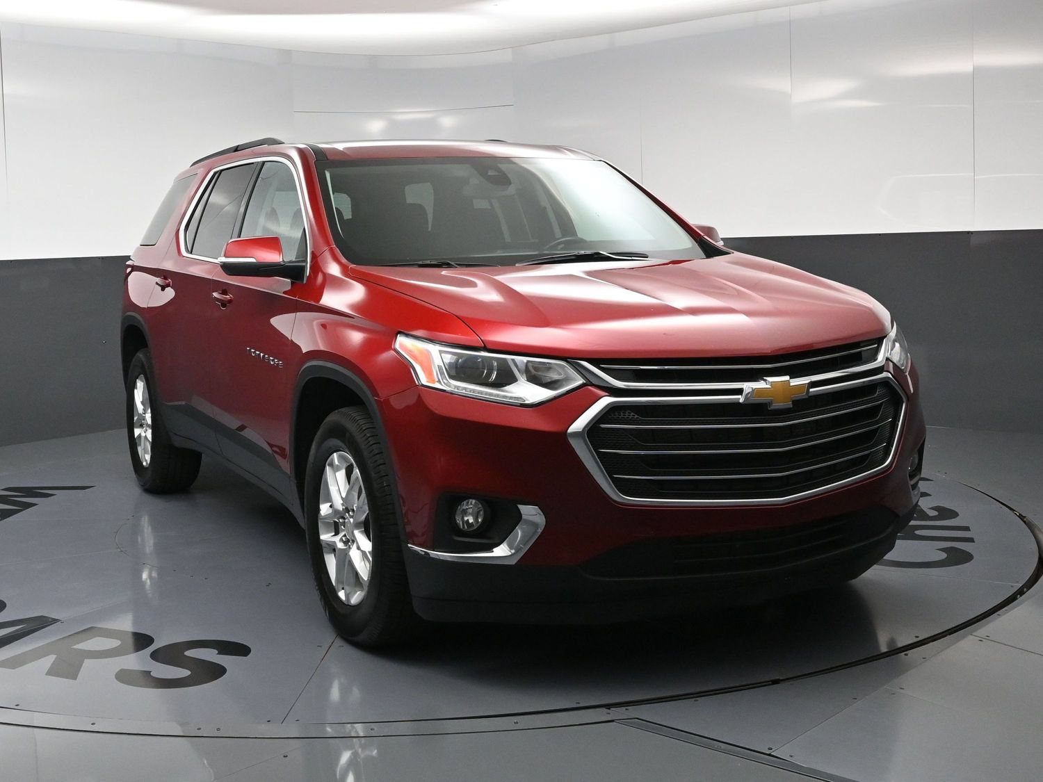 Used 2021 Chevrolet Traverse LT FWD image 3