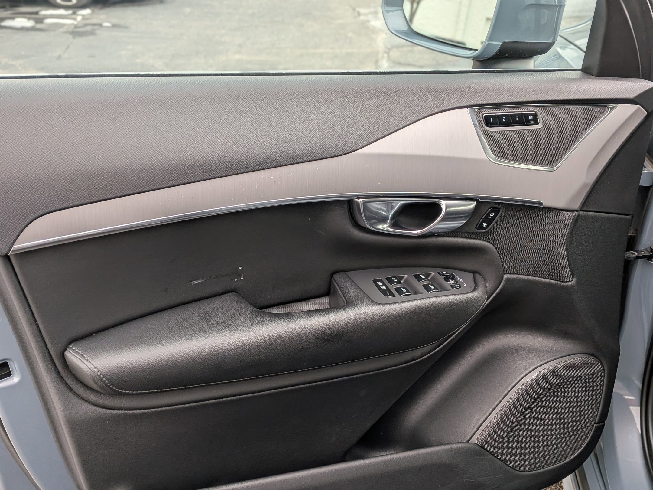 Used 2022 Volvo XC90 T5 Momentum w/ Climate Package image 14