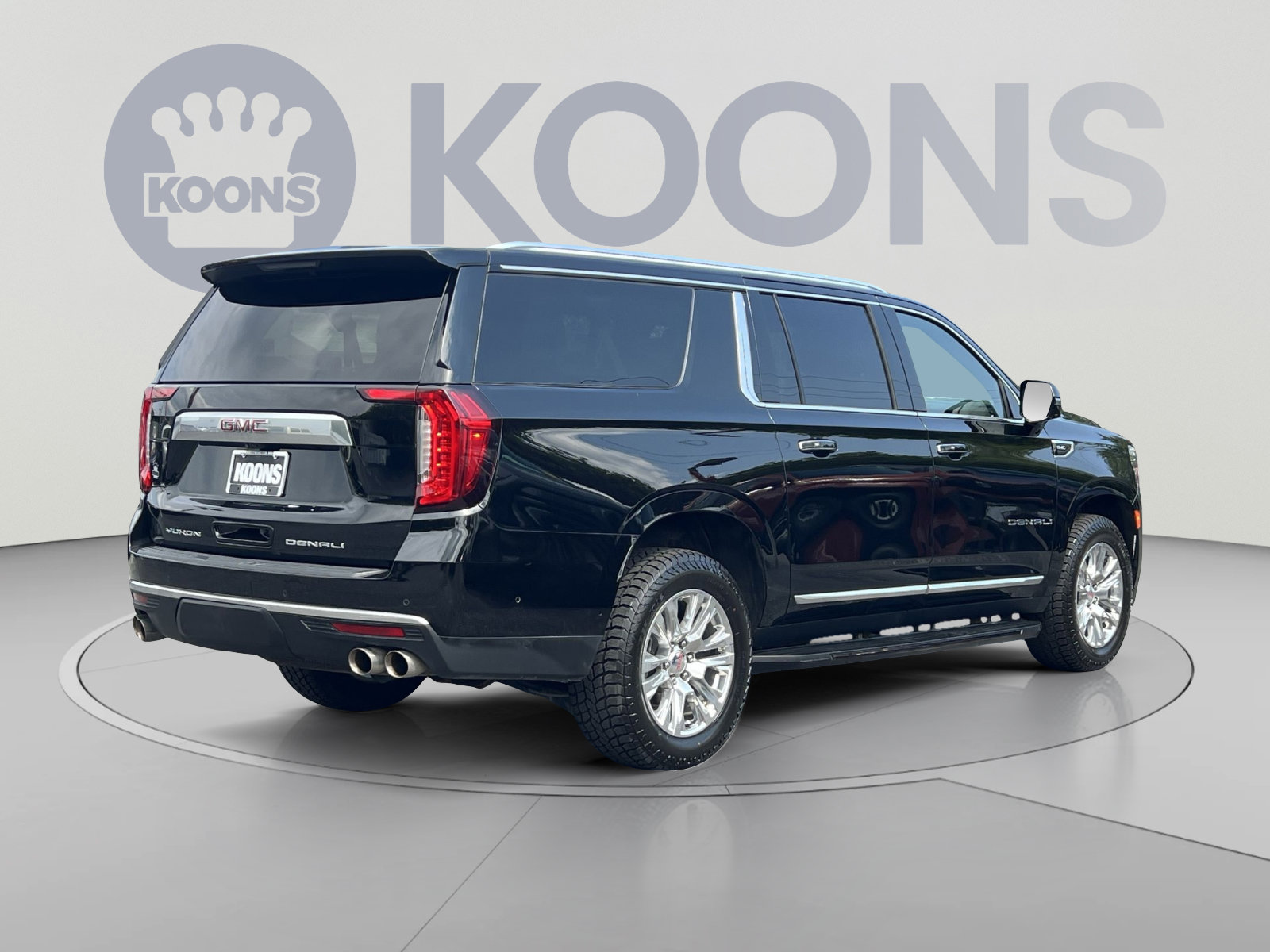 Used 2023 GMC Yukon XL Denali w/ Advanced Technology Package AWD/4WD image 8