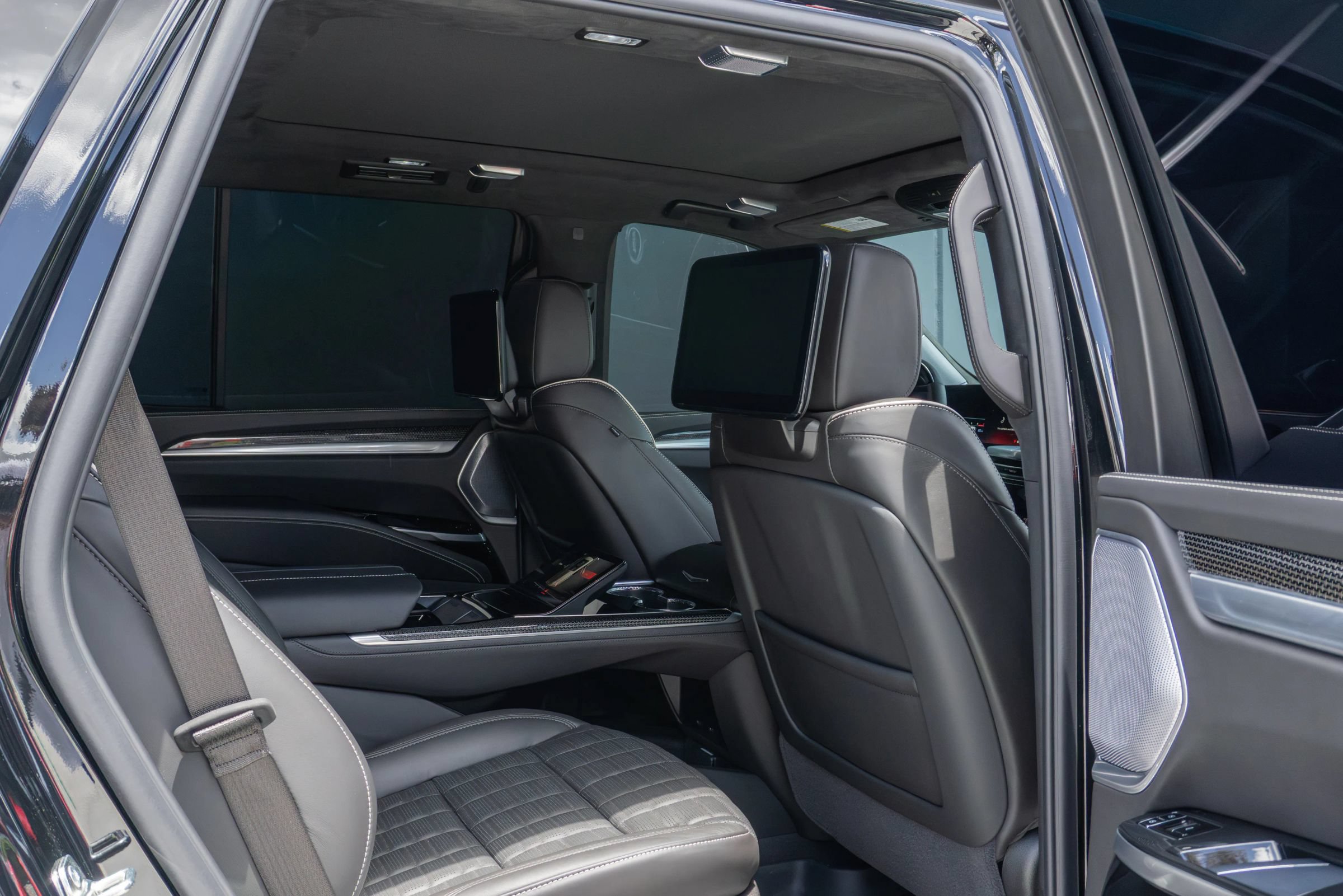 Used 2026 Cadillac Escalade V AWD/4WD image 57